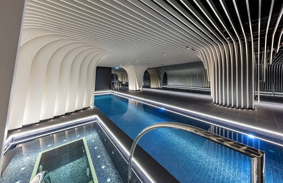 Skye Suites Sydney-1